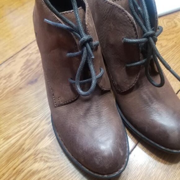 New Born leather booties - size 7 - Picture 2 of 4